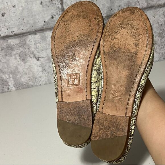 frye Carson Ballet Cracked Metallic Round Toe Leather Shoes - Picture 9 of 10